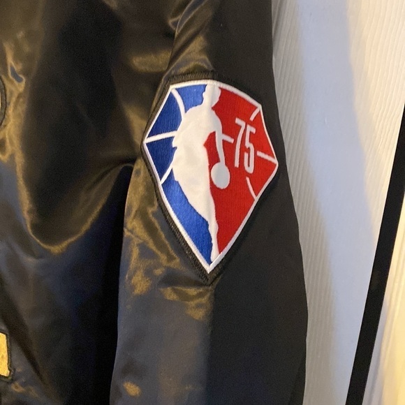 76ERS Starter NWT mens jacket; size large - Picture 7 of 9